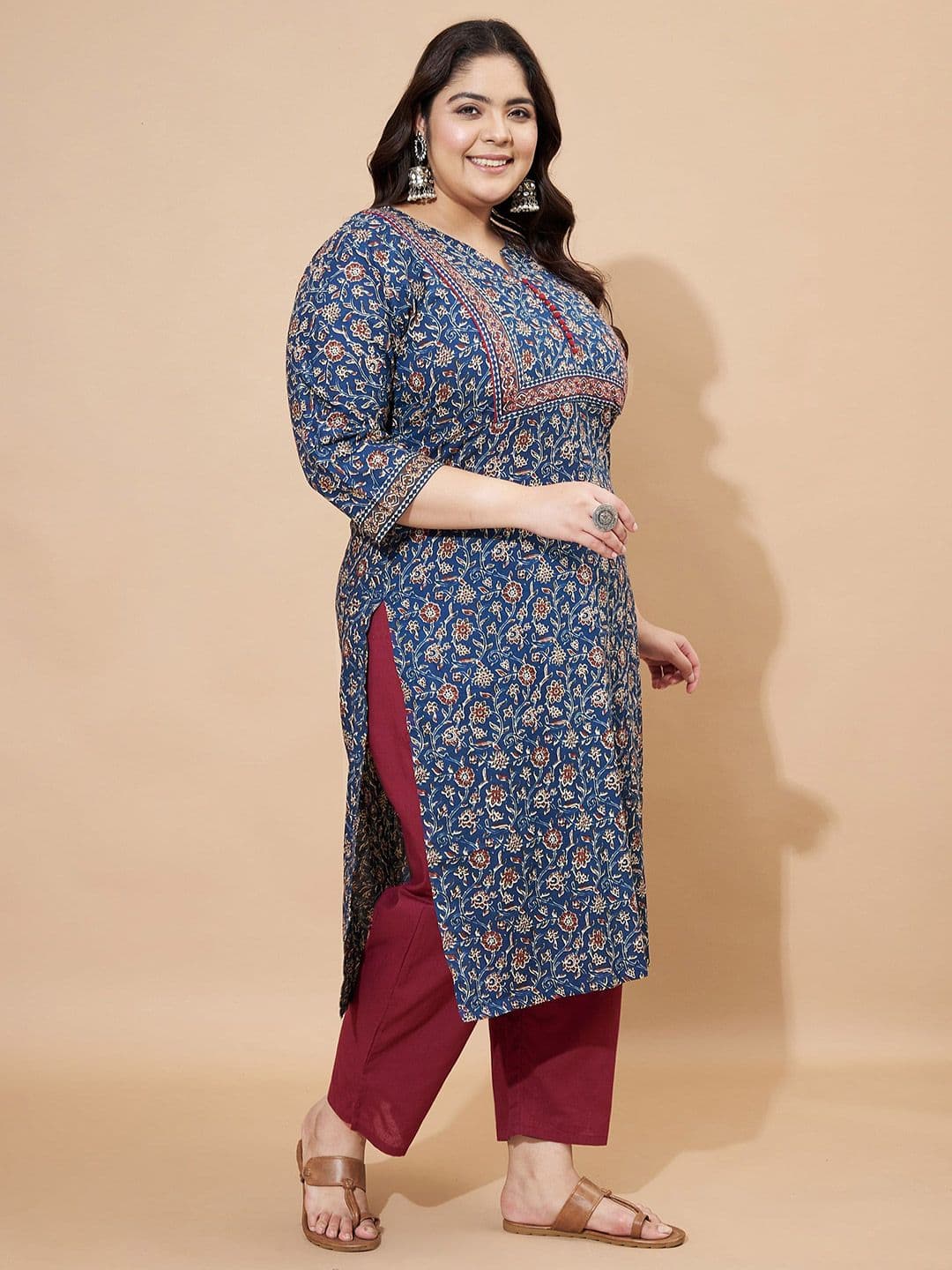 KALINI Plus Size Floral Printed Notch Neck Straight Pure Cotton Kurta thumbnail 5