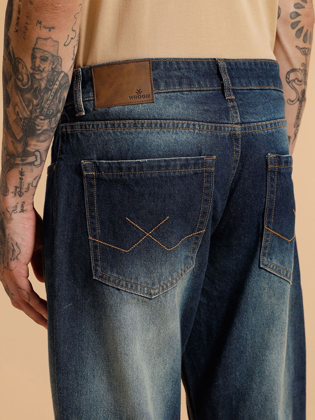 WROGN Men Comfort Baggy Fit Mid-Rise Heavy Fade Jeans thumbnail 5