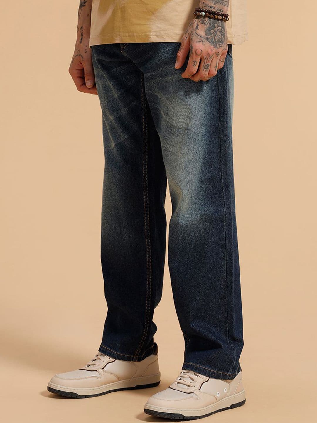 WROGN Men Comfort Baggy Fit Mid-Rise Heavy Fade Jeans thumbnail 3
