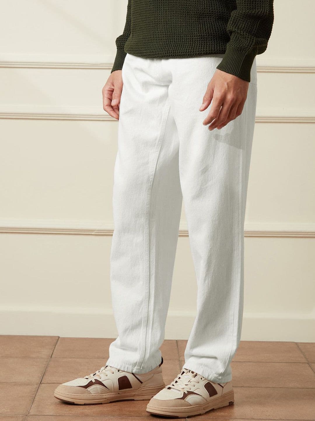 WROGN Men Comfort Relaxed Fit Mid-Rise Jeans thumbnail 4