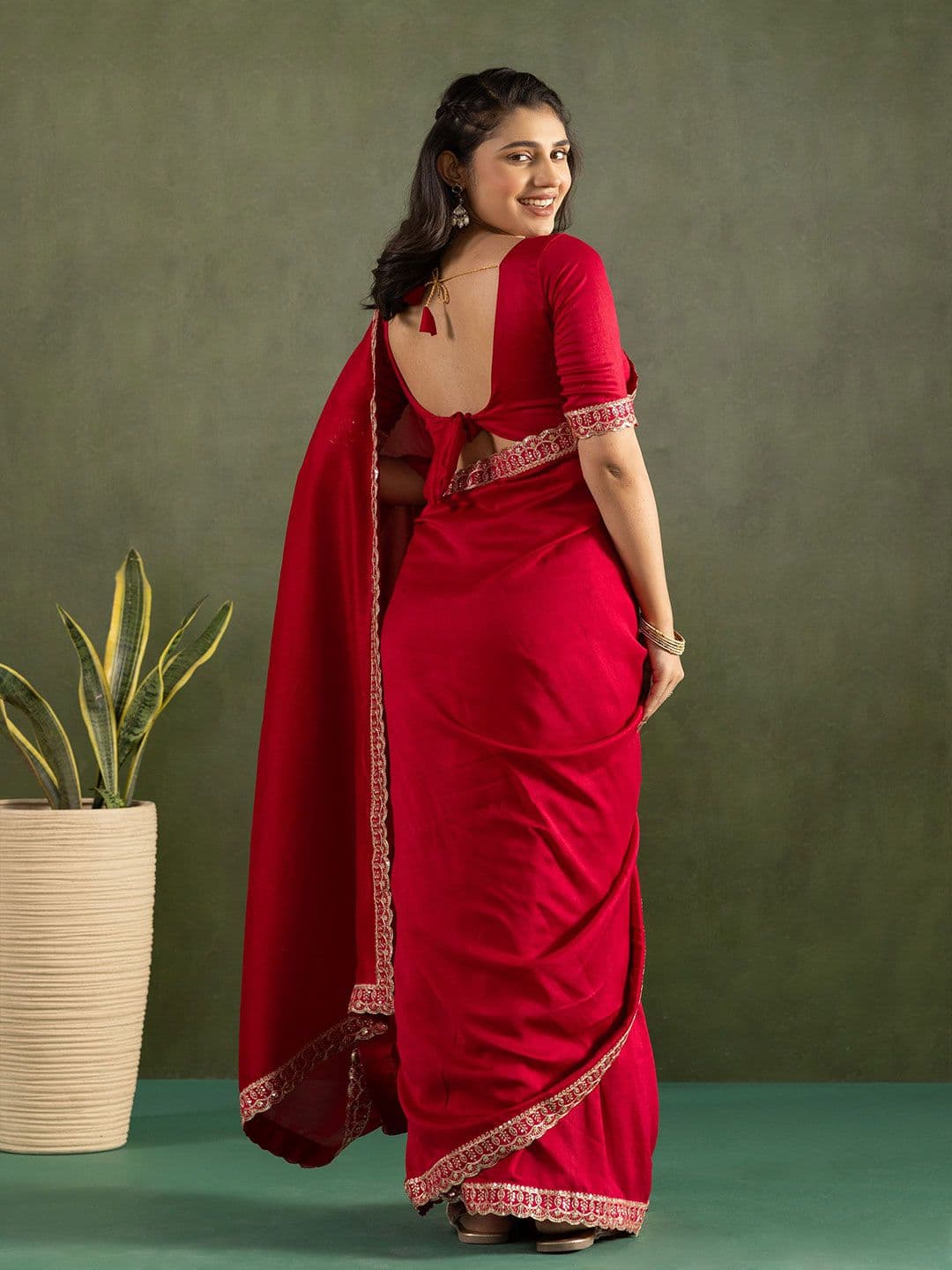 KAYOMMI Sequinned Pure Chiffon Ready to Wear Saree thumbnail 5
