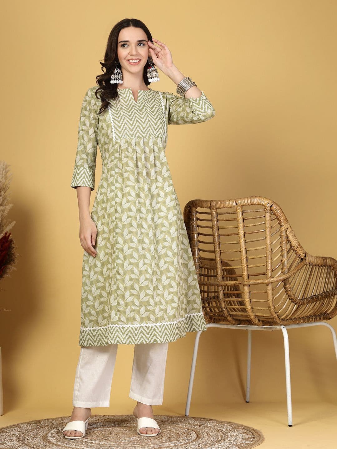 LARGISH Women Floral Printed Floral Kurta - view 1
