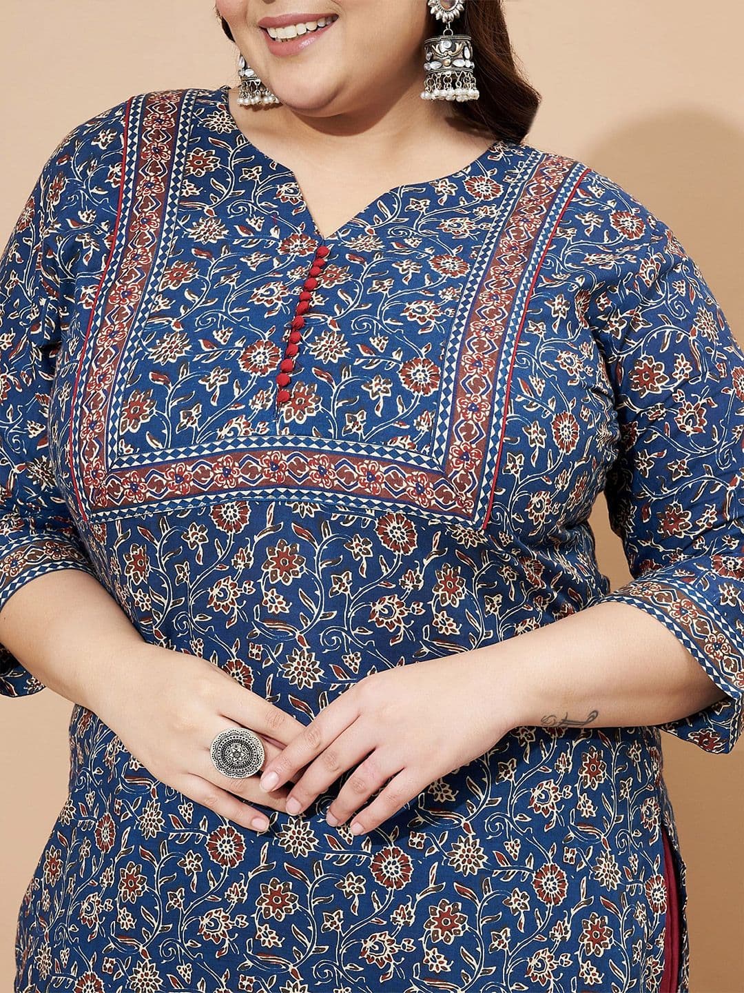 KALINI Plus Size Floral Printed Notch Neck Straight Pure Cotton Kurta thumbnail 2