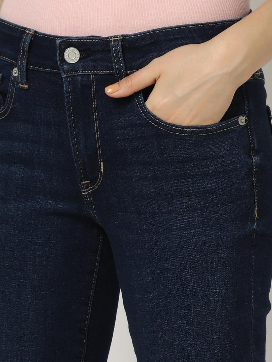 GAP Women Mid-Rise Pure Cotton Regular Fit Jeans thumbnail 2