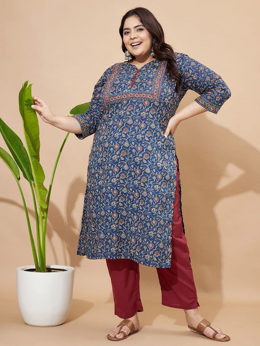 KALINI Plus Size Floral Printed Notch Neck Straight Pure Cotton Kurta thumbnail 6