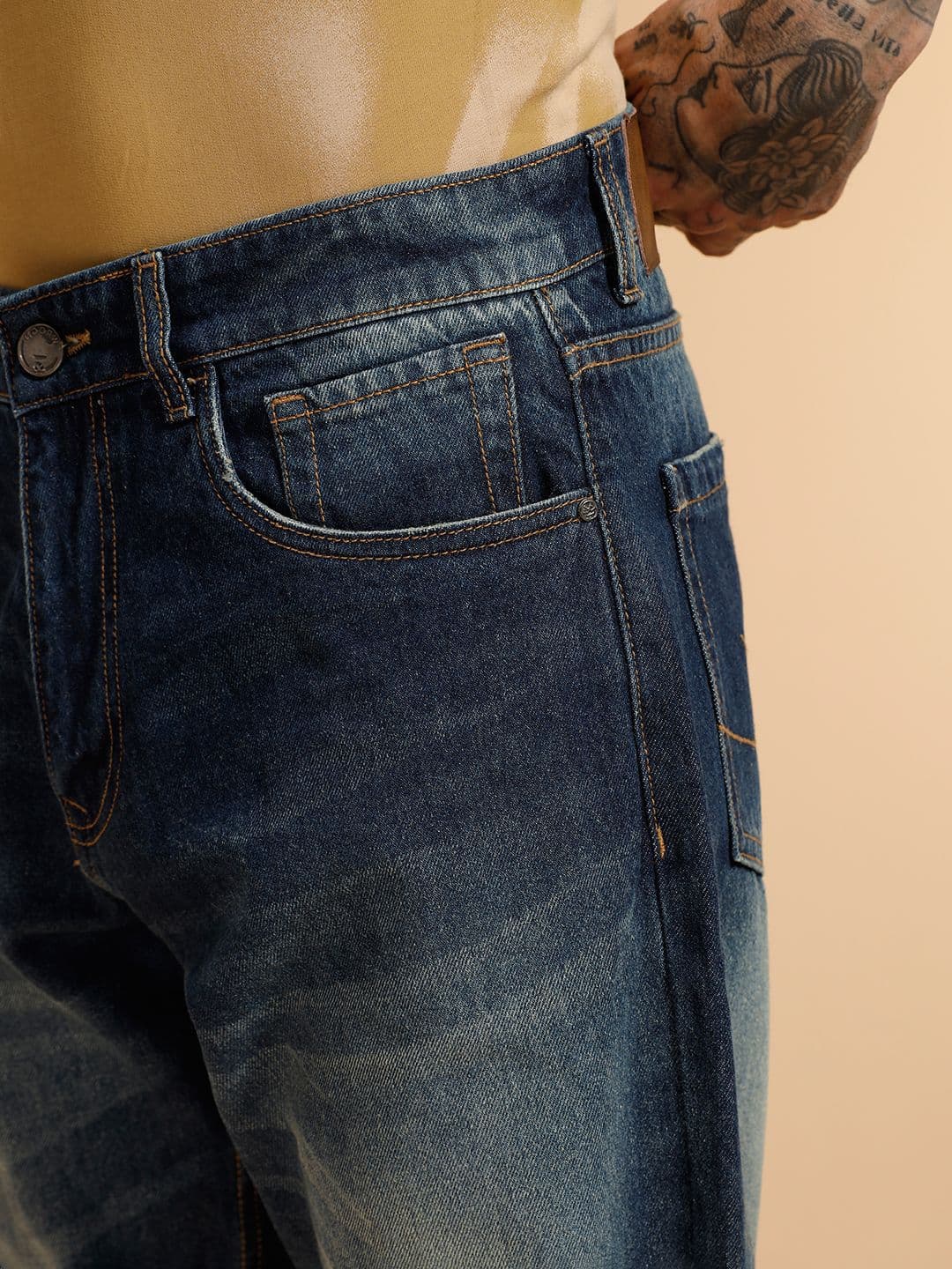 WROGN Men Comfort Baggy Fit Mid-Rise Heavy Fade Jeans thumbnail 6
