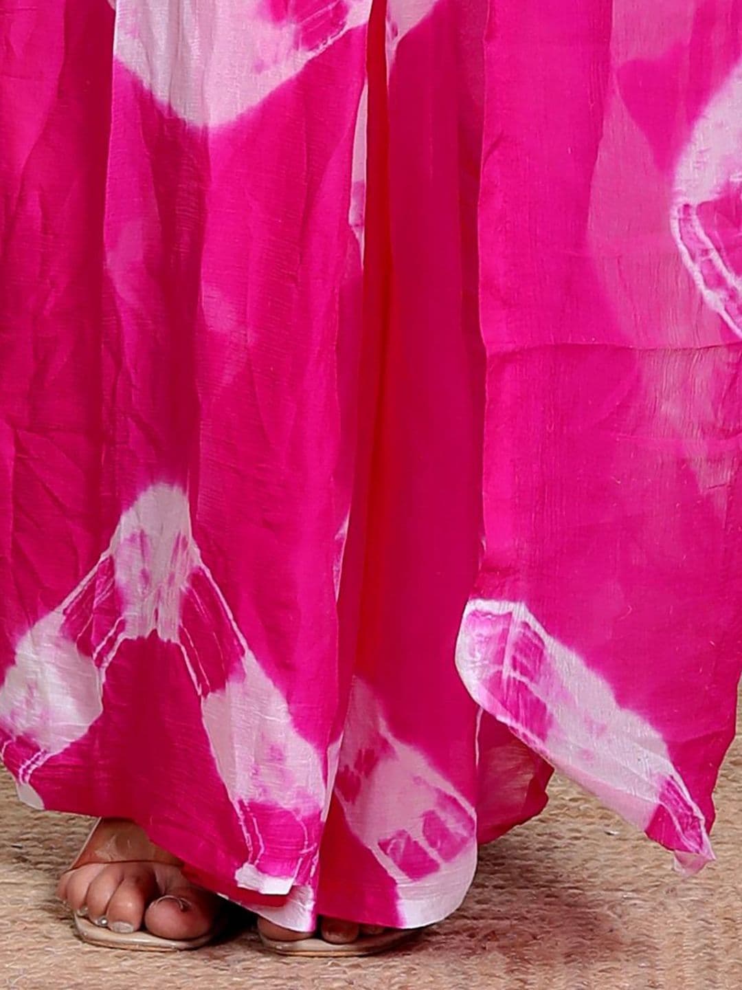 VL SAREES Bandhani Poly Chiffon Designer Bandhani Saree thumbnail 6