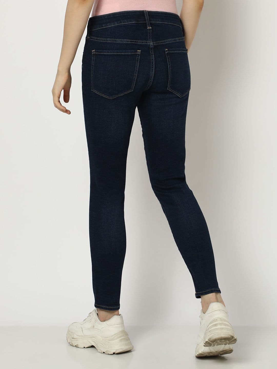 GAP Women Mid-Rise Pure Cotton Regular Fit Jeans thumbnail 3