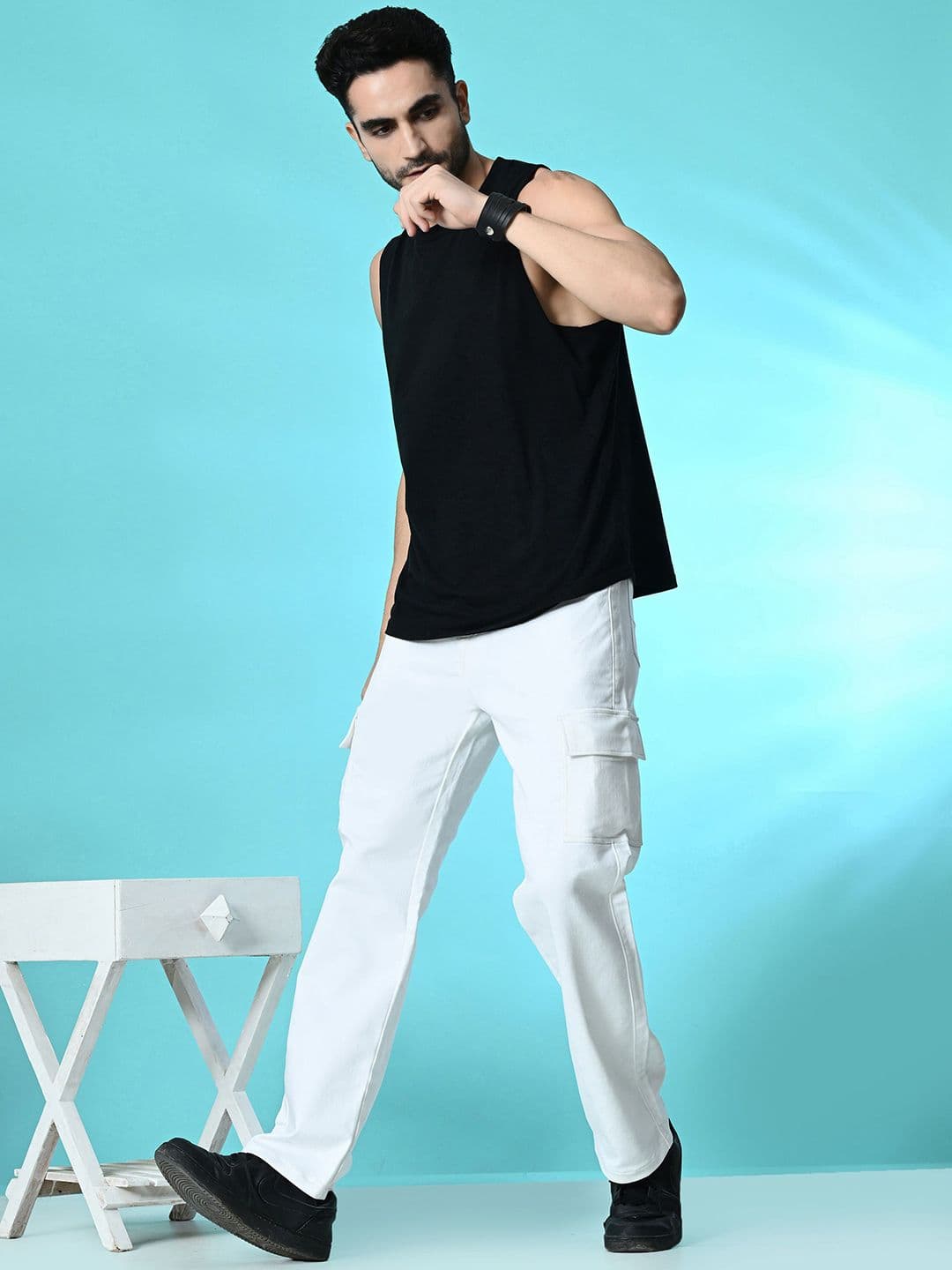 SZN Men Classic Mom Fit Mid-Rise Jeans thumbnail 2