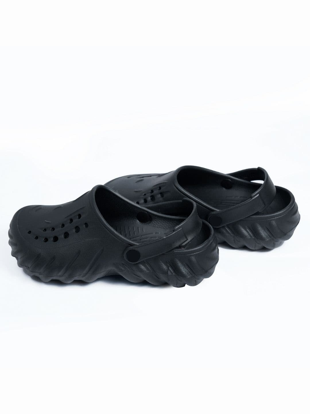 The Roadster Lifestyle Co. Men Self Design Clogs Flip Flops thumbnail 5