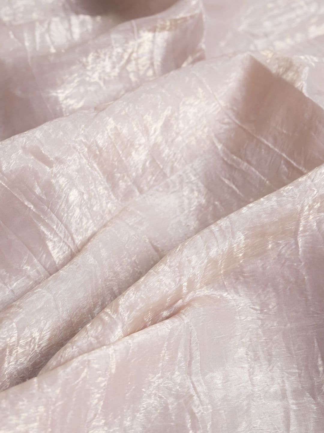 Anneca Women Solid Shimmer Tissue Saree thumbnail 4