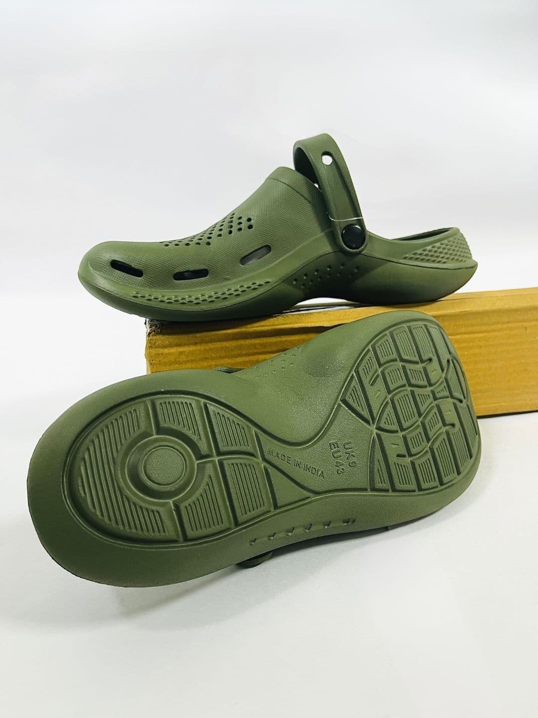 The Roadster Lifestyle Co Men Clogs Flip Flop thumbnail 4