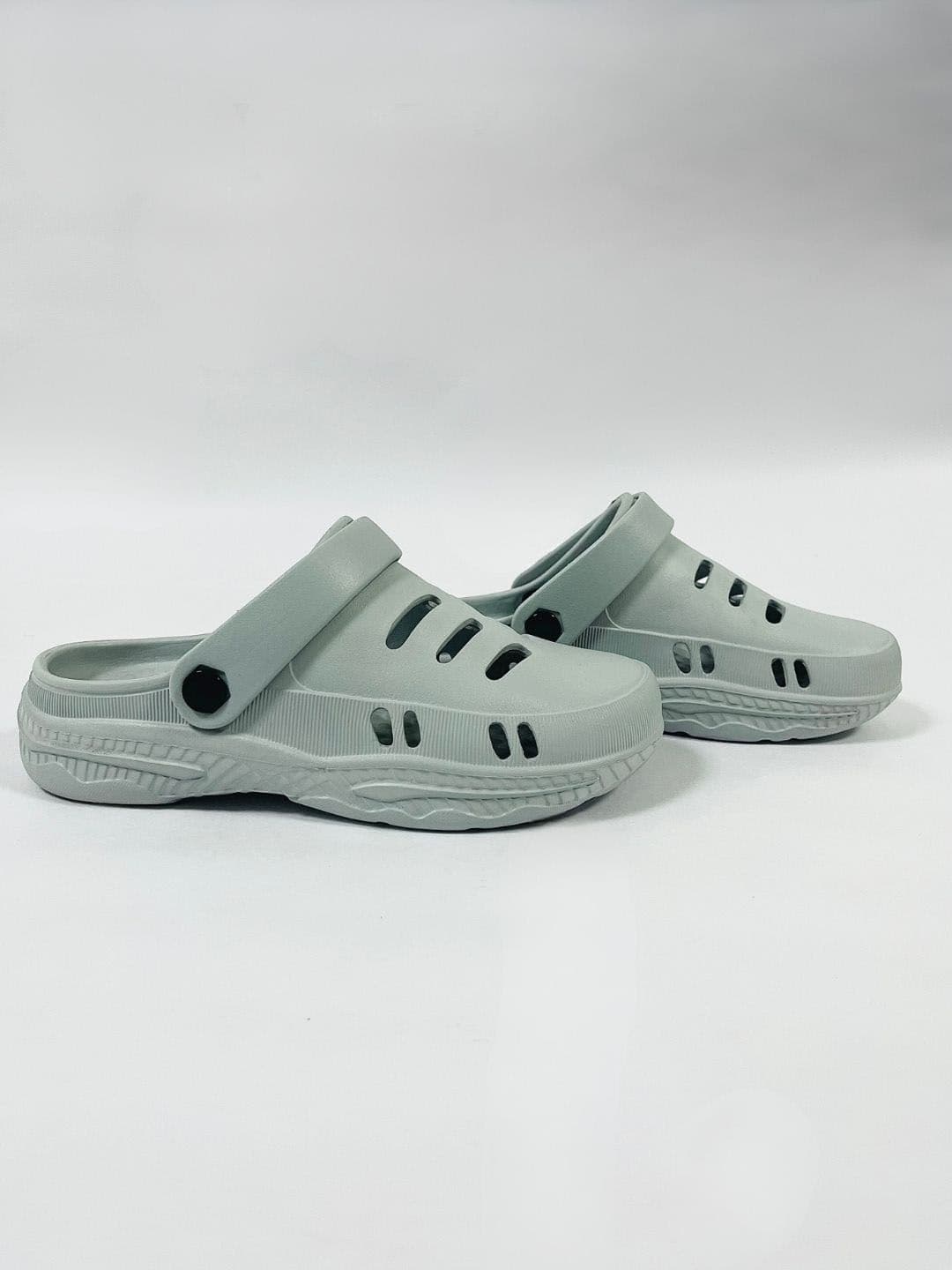 The Roadster Lifestyle Co. Men Self Design Clogs thumbnail 4