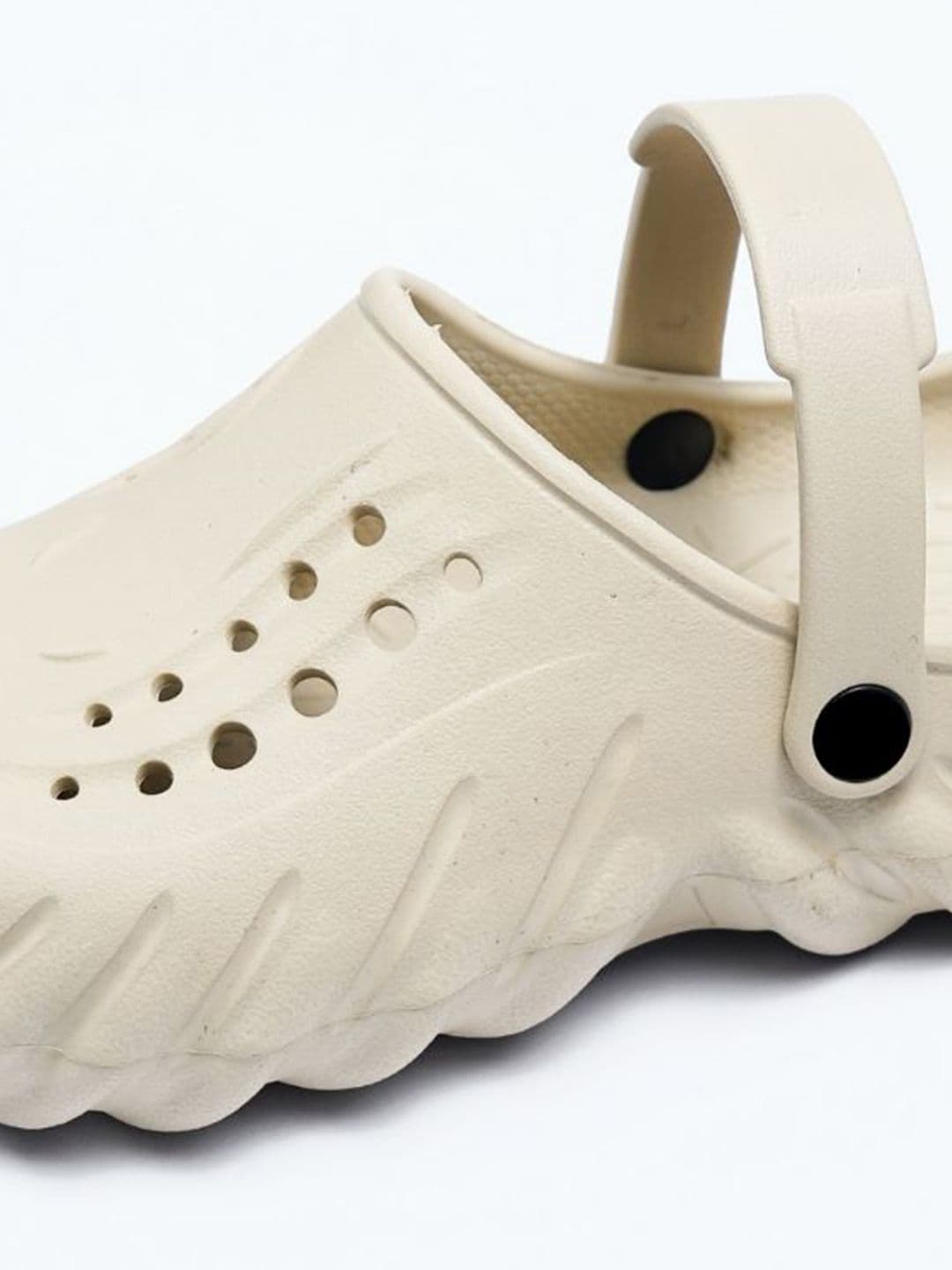 The Roadster Lifestyle Co. Men Self Design Clogs thumbnail 2
