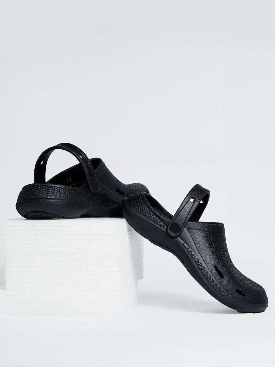 The Roadster Lifestyle Co Men Self Design Clogs - view 1