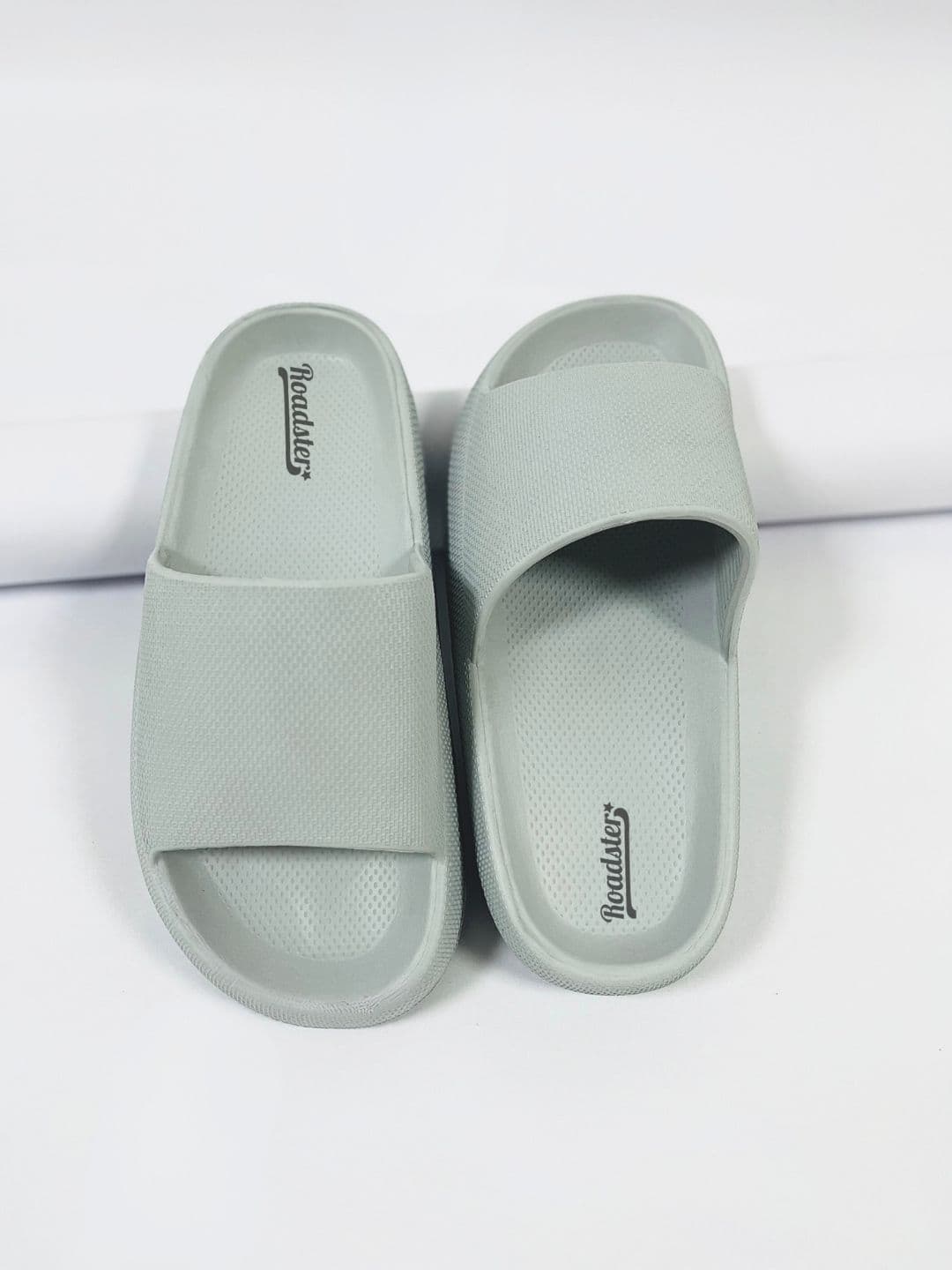 The Roadster Lifestyle Co. Men Textured Sliders thumbnail 2