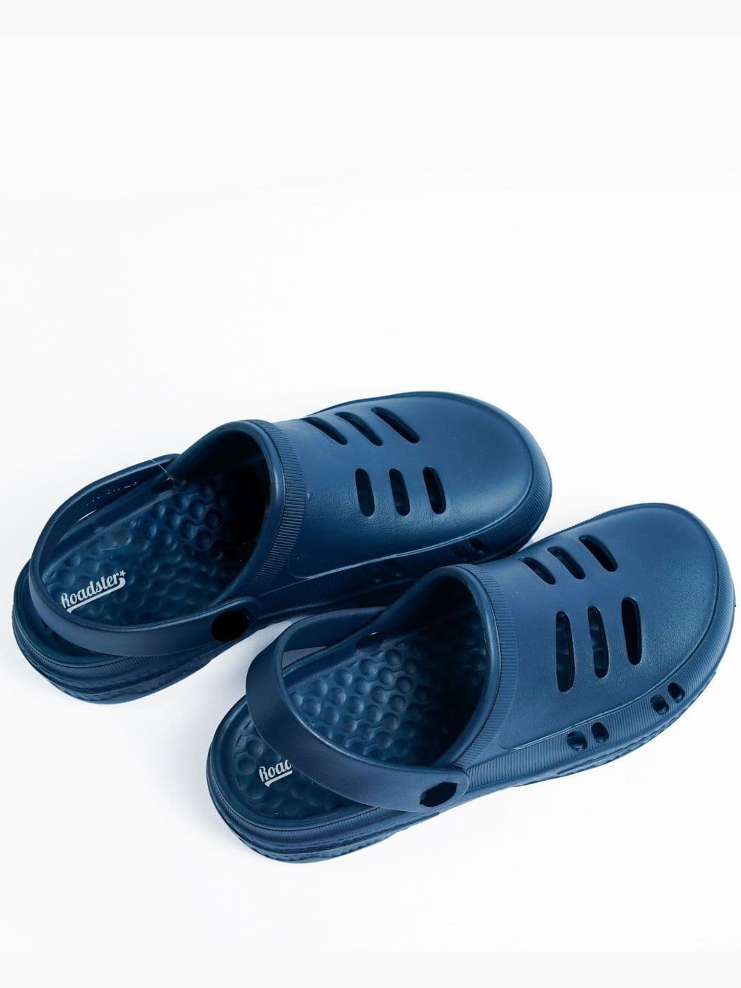 The Roadster Lifestyle Co. Men Self Design Clogs Flip Flops thumbnail 4