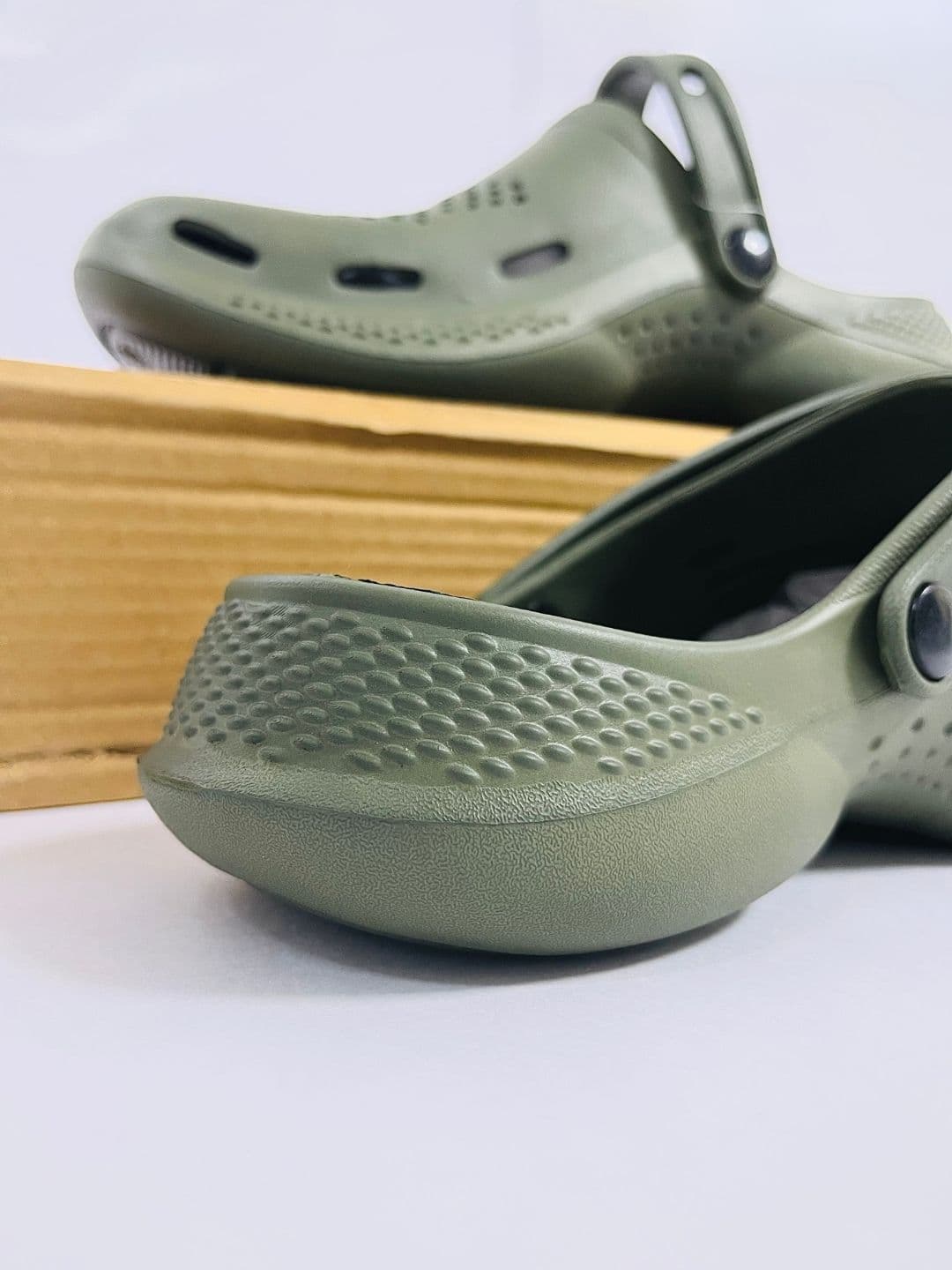 The Roadster Lifestyle Co Men Clogs Flip Flop thumbnail 2