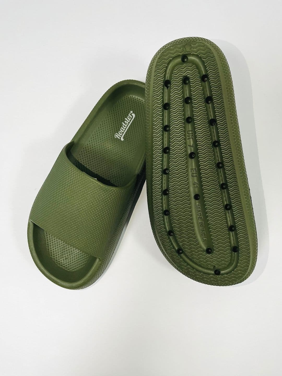 The Roadster Lifestyle Co Men Textured Sliders thumbnail 3