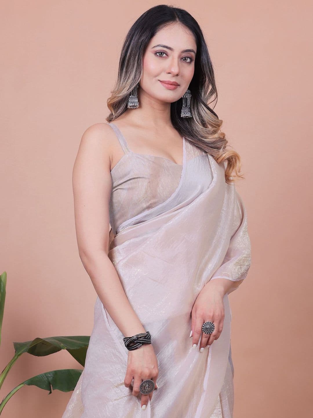 Anneca Women Solid Shimmer Tissue Saree thumbnail 3
