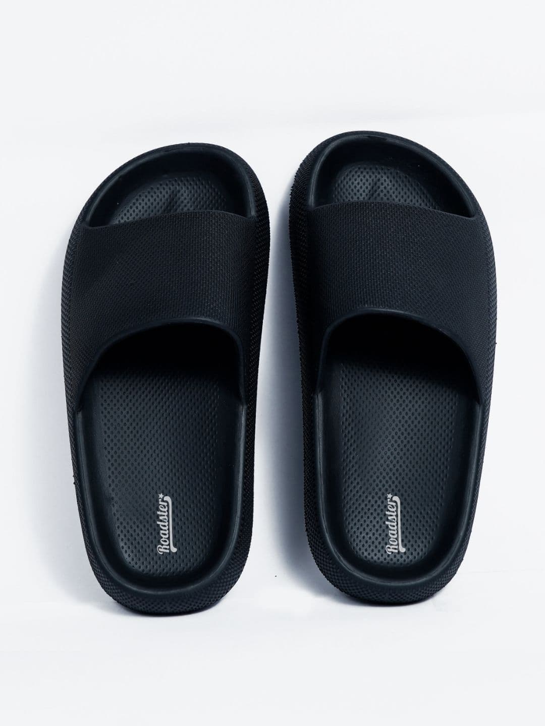 The Roadster Lifestyle Co Men Textured Sliders thumbnail 3