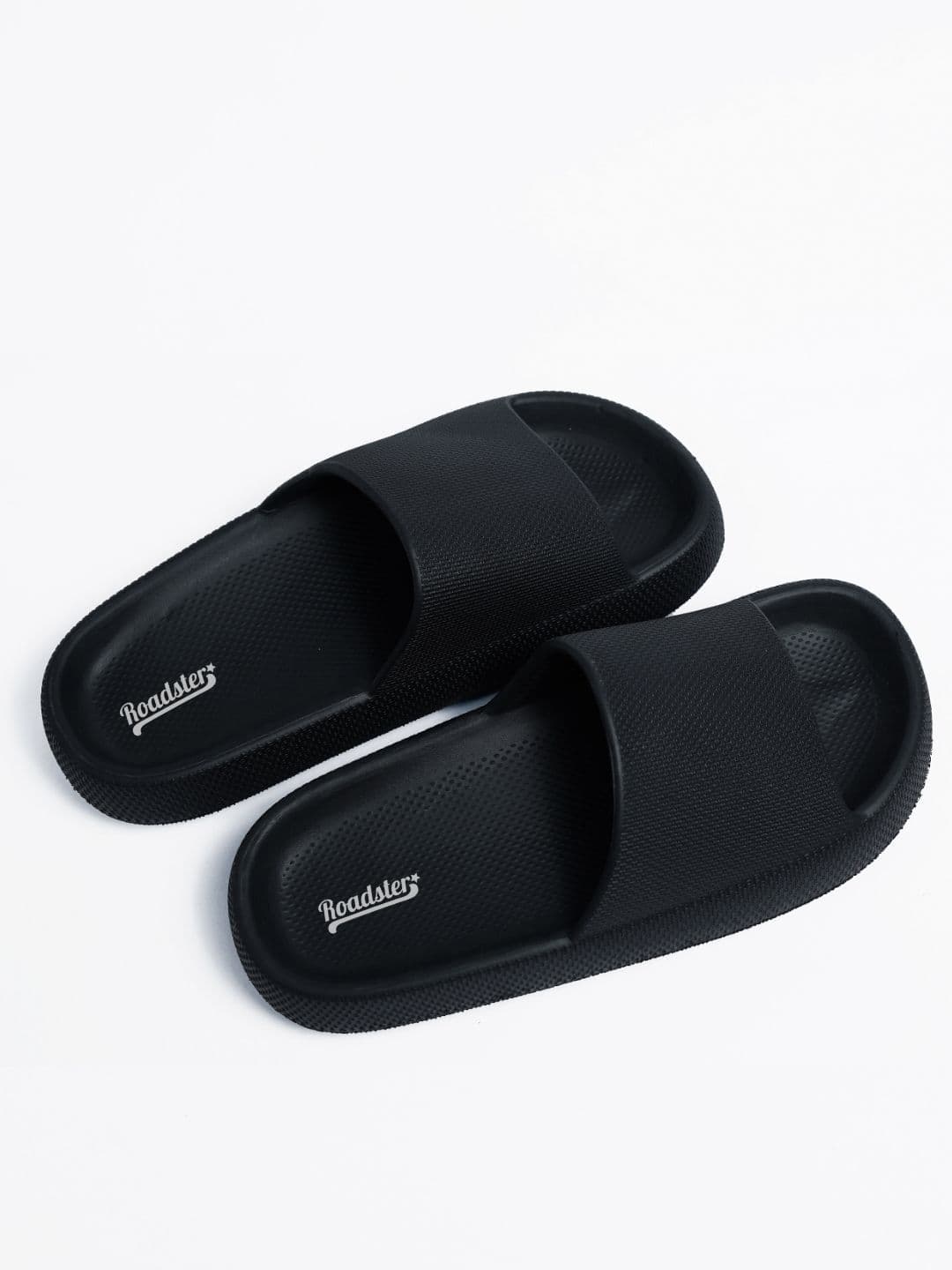 The Roadster Lifestyle Co Men Textured Sliders thumbnail 4