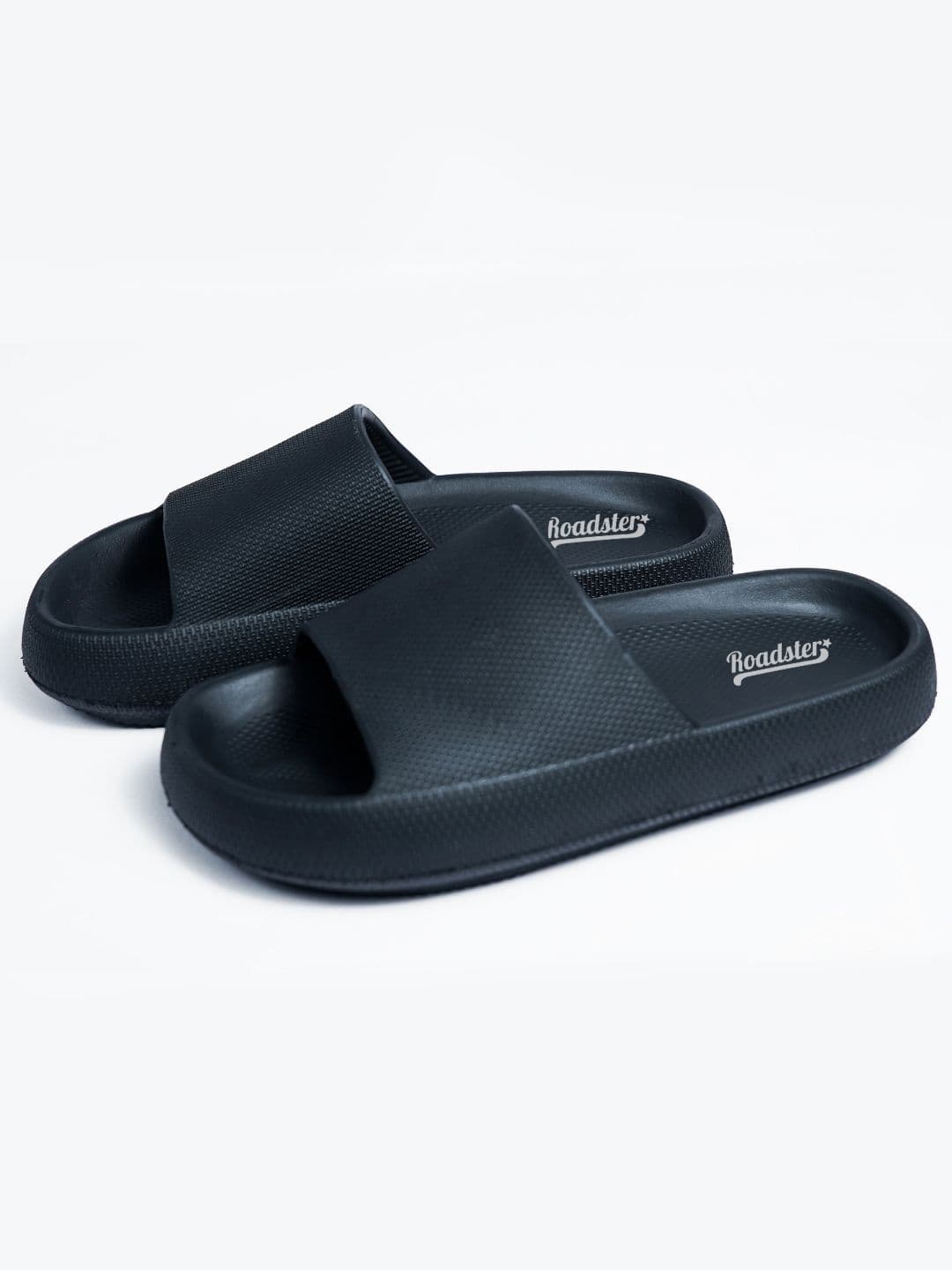 The Roadster Lifestyle Co Men Textured Sliders thumbnail 2