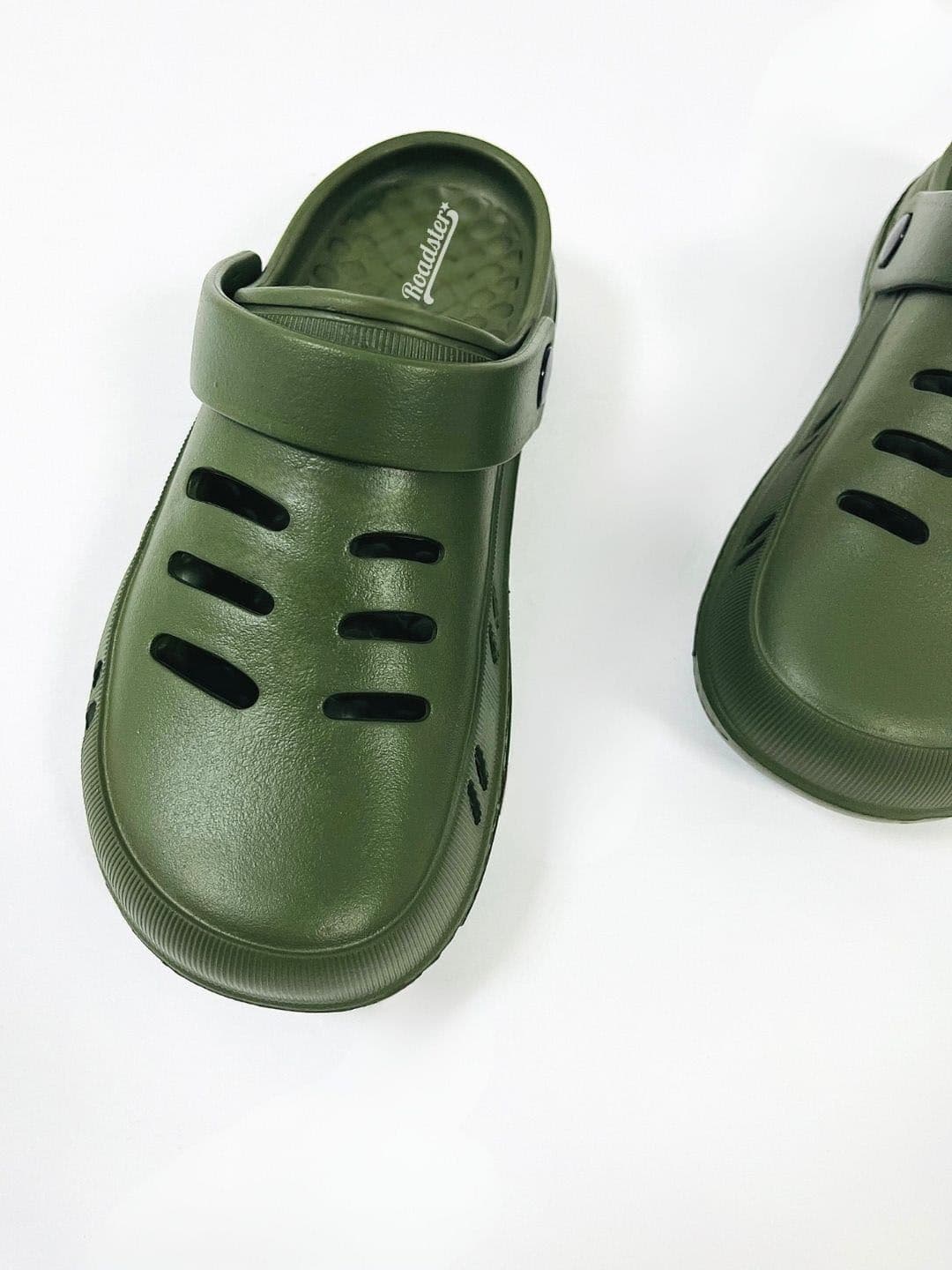 The Roadster Lifestyle Co Men Self Design Clogs - view 1