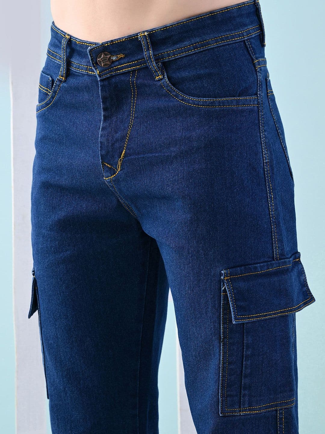 SZN Men Classic Jogger Mid-Rise Low Distress Jeans thumbnail 3