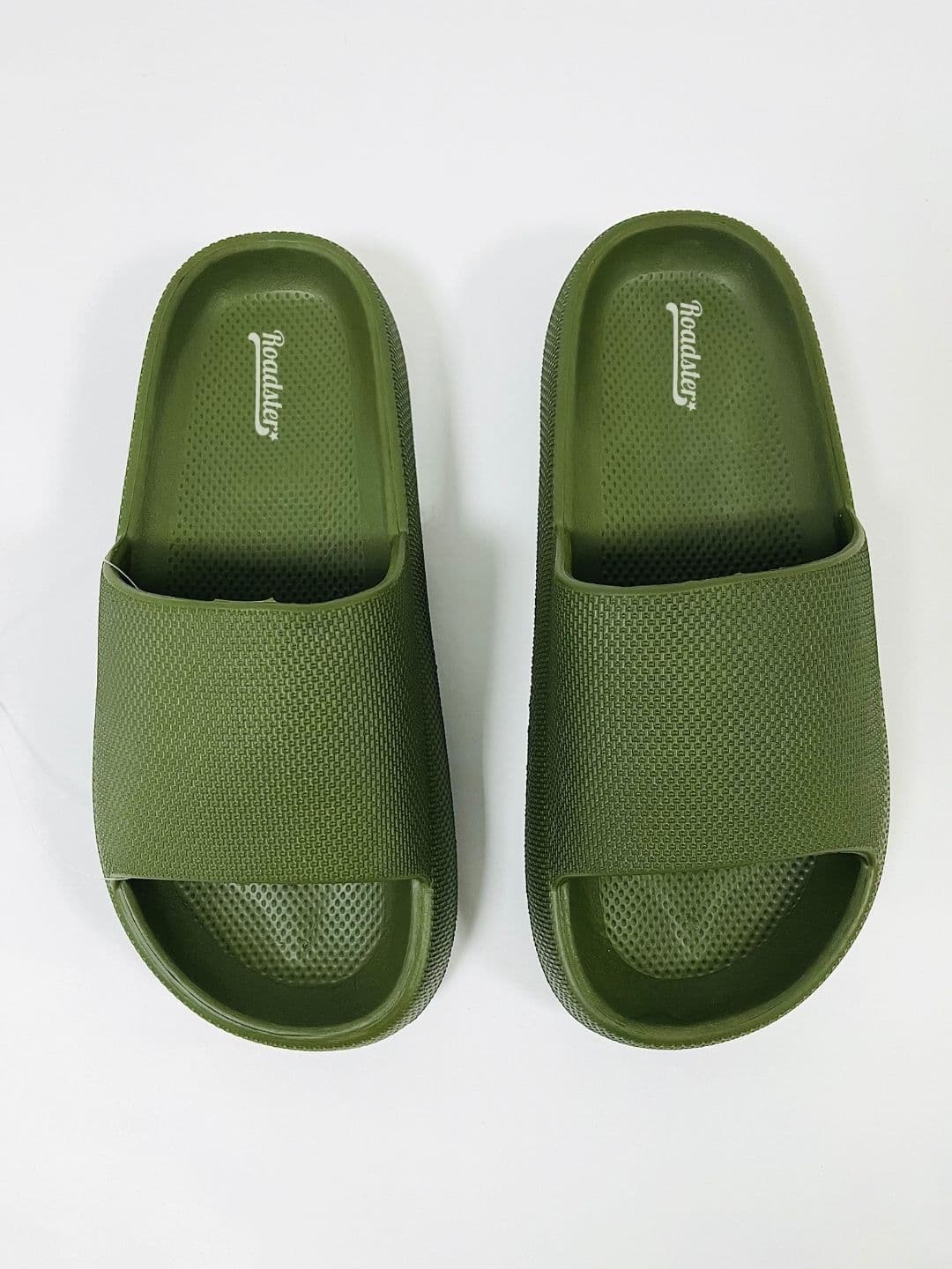 The Roadster Lifestyle Co Men Textured Sliders thumbnail 5