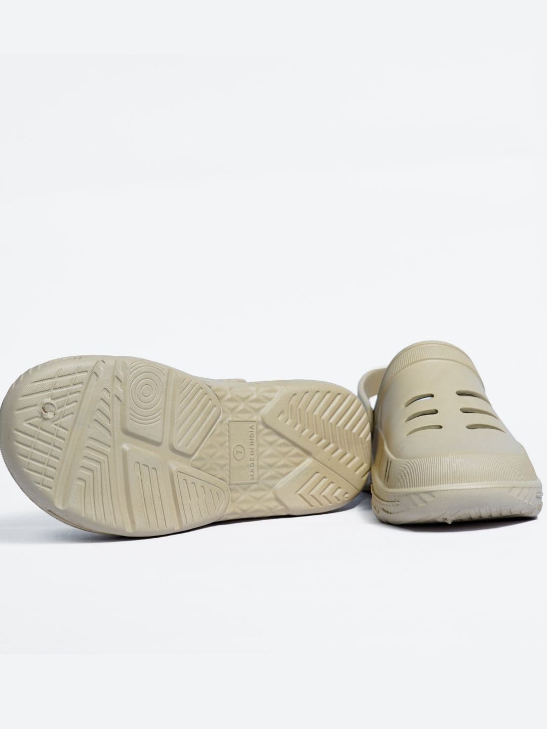 The Roadster Lifestyle Co. Men Clogs thumbnail 2