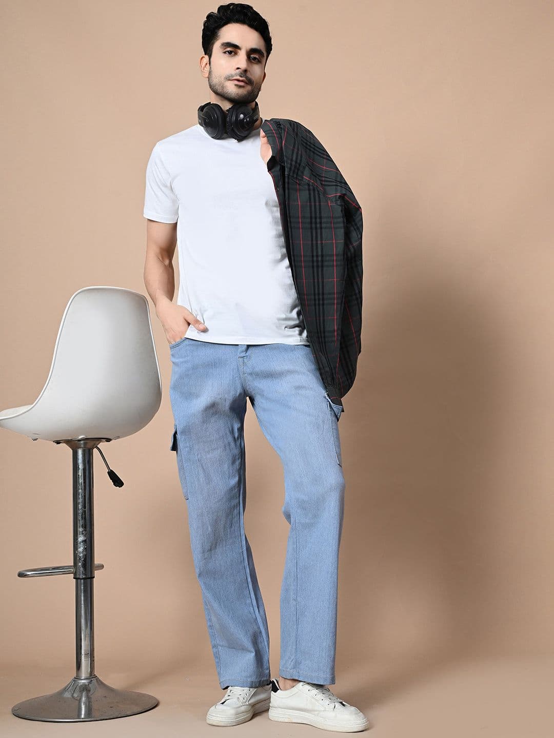 SZN Men Classic Boyfriend Fit Mid-Rise Denim  Jeans thumbnail 3