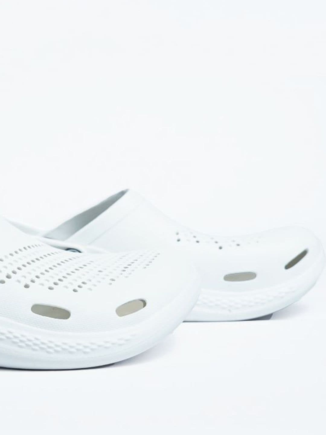The Roadster Lifestyle Co Men Self Design Clogs thumbnail 4