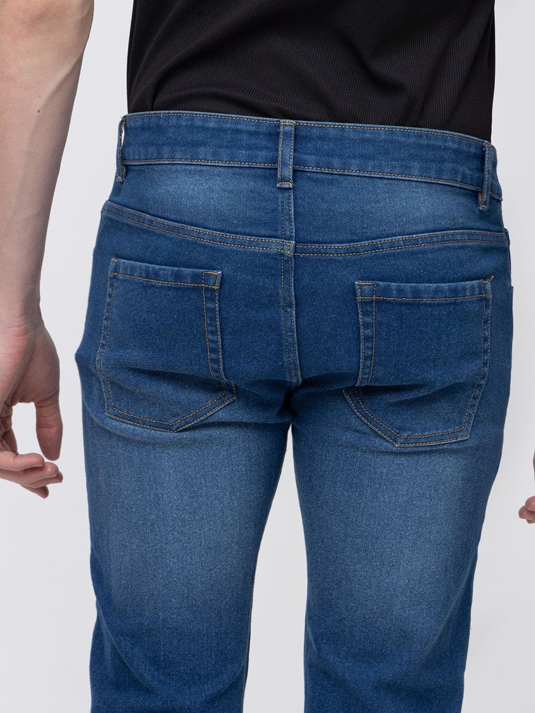 7OUNCE Men Slim Fit Mid-Rise Light Fade Stretchable CottonJeans thumbnail 4