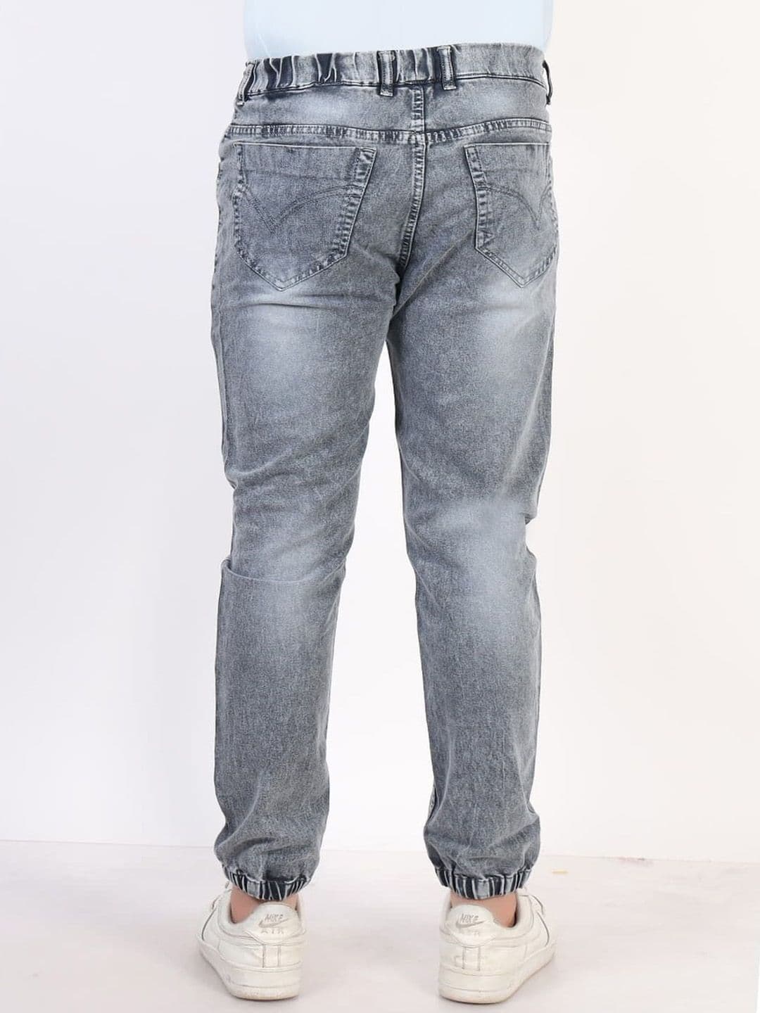 BuaGi Collection Men Regular Fit Mid-Rise Heavy Fade Jeans thumbnail 3