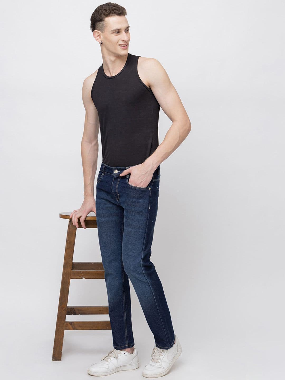 7OUNCE Men Slim Fit Mid-Rise Light Fade Stretchable Cotton Jeans thumbnail 6