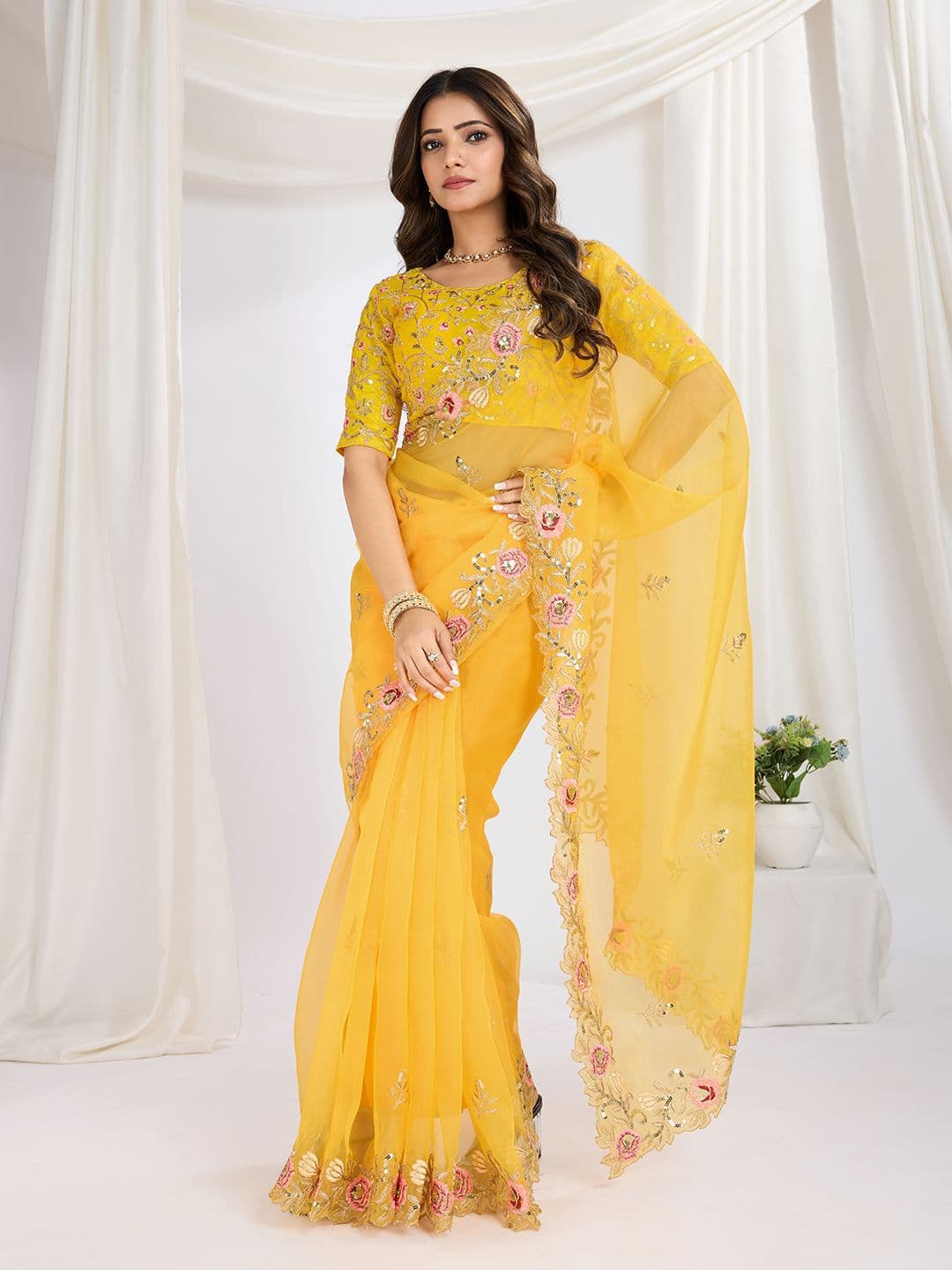 HERE&NOW Floral Embroidered Organza Saree thumbnail 7