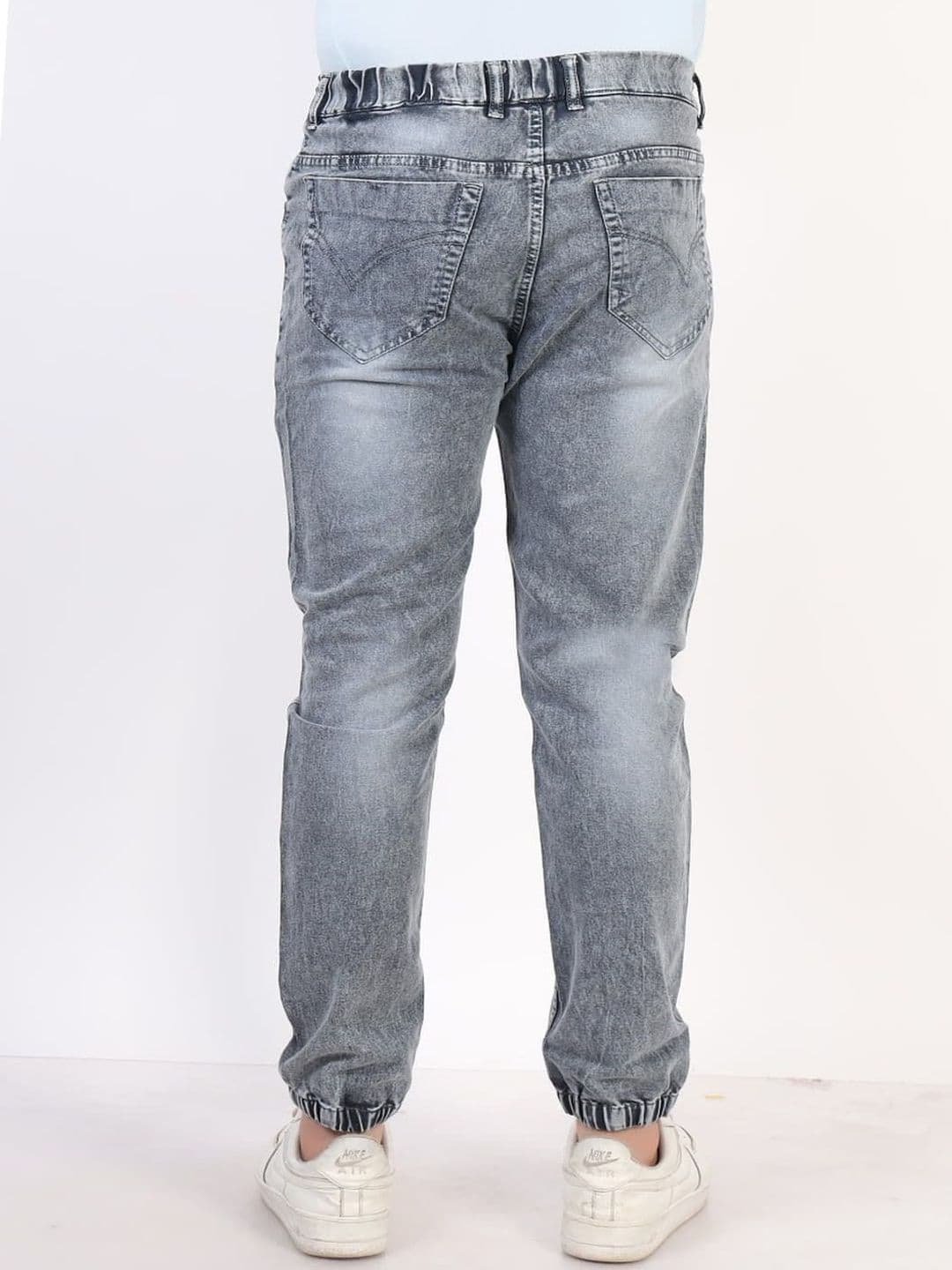 BuaGi Collection Men Regular Fit Mid-Rise Heavy Fade Jeans thumbnail 3