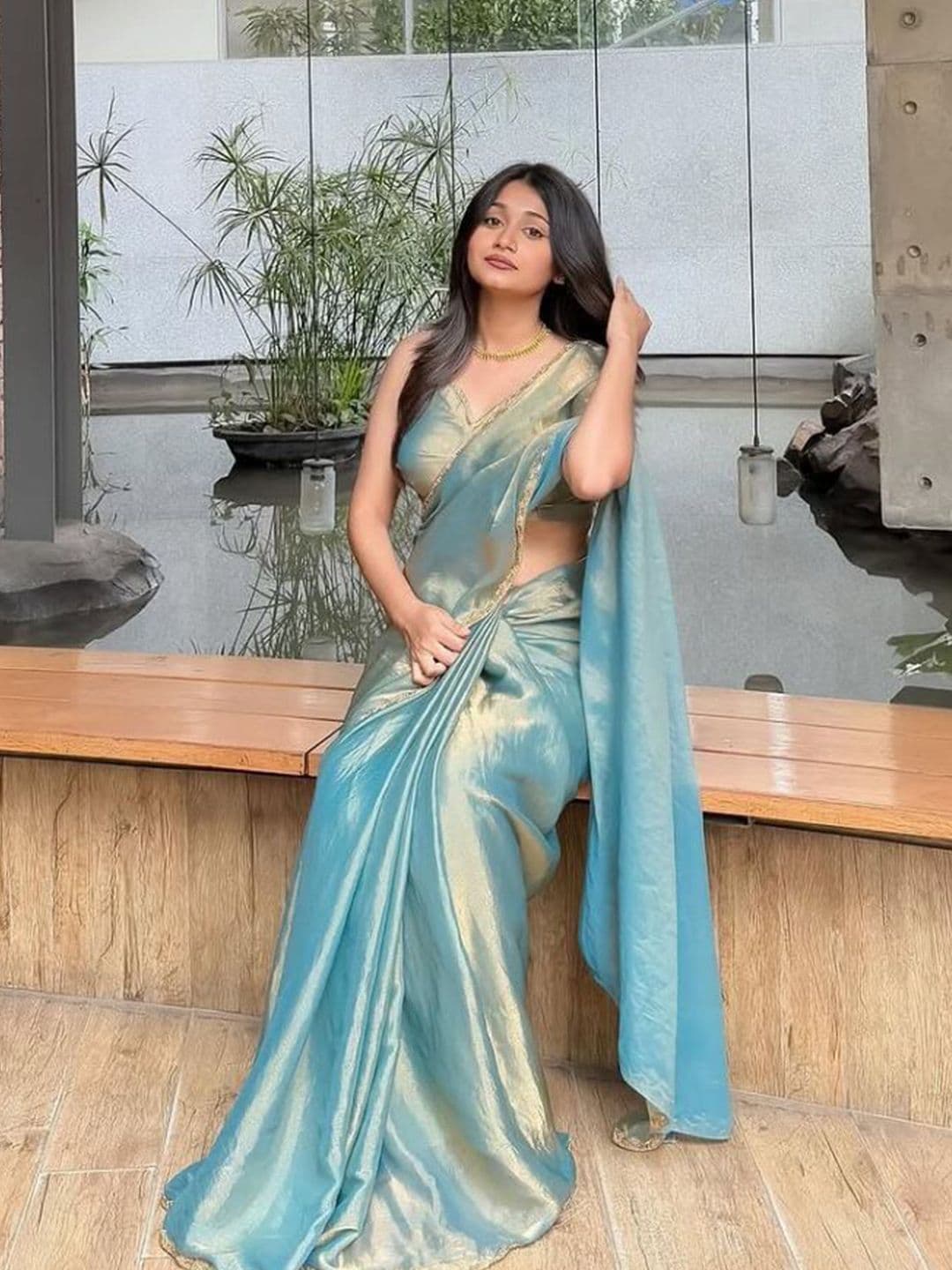 HERE&NOW Fendy Embroidered Tissue Saree thumbnail 3