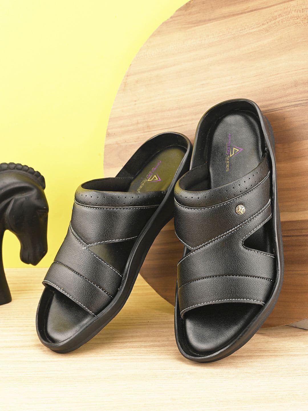 Appelon Men Solid Slip On Comfort Sandals - view 1