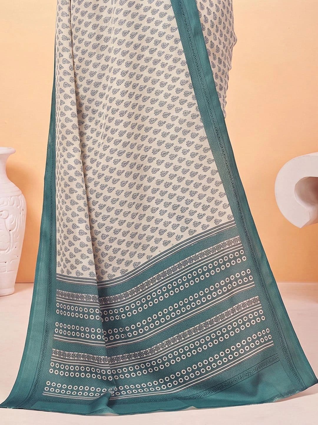 Anouk Ethnic Motifs Poly Crepe Designer Saree thumbnail 7