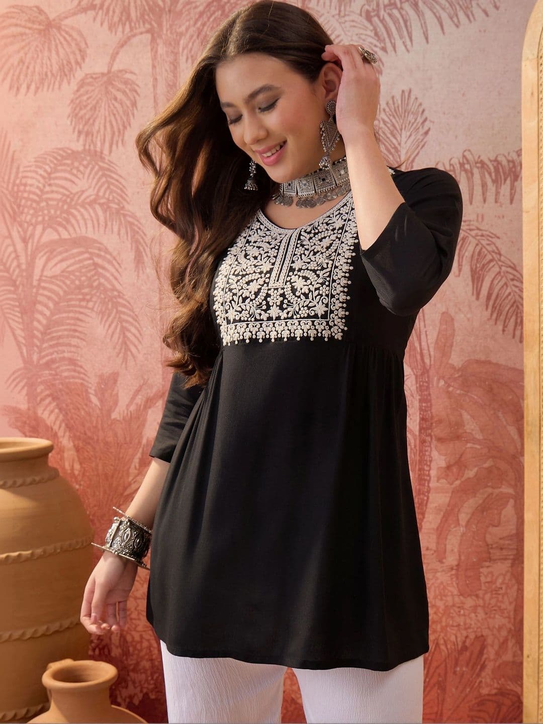 Sangria Ethnic Motifs Embroidered V-Neck Thread Work Thread Work Empire Kurti thumbnail 6