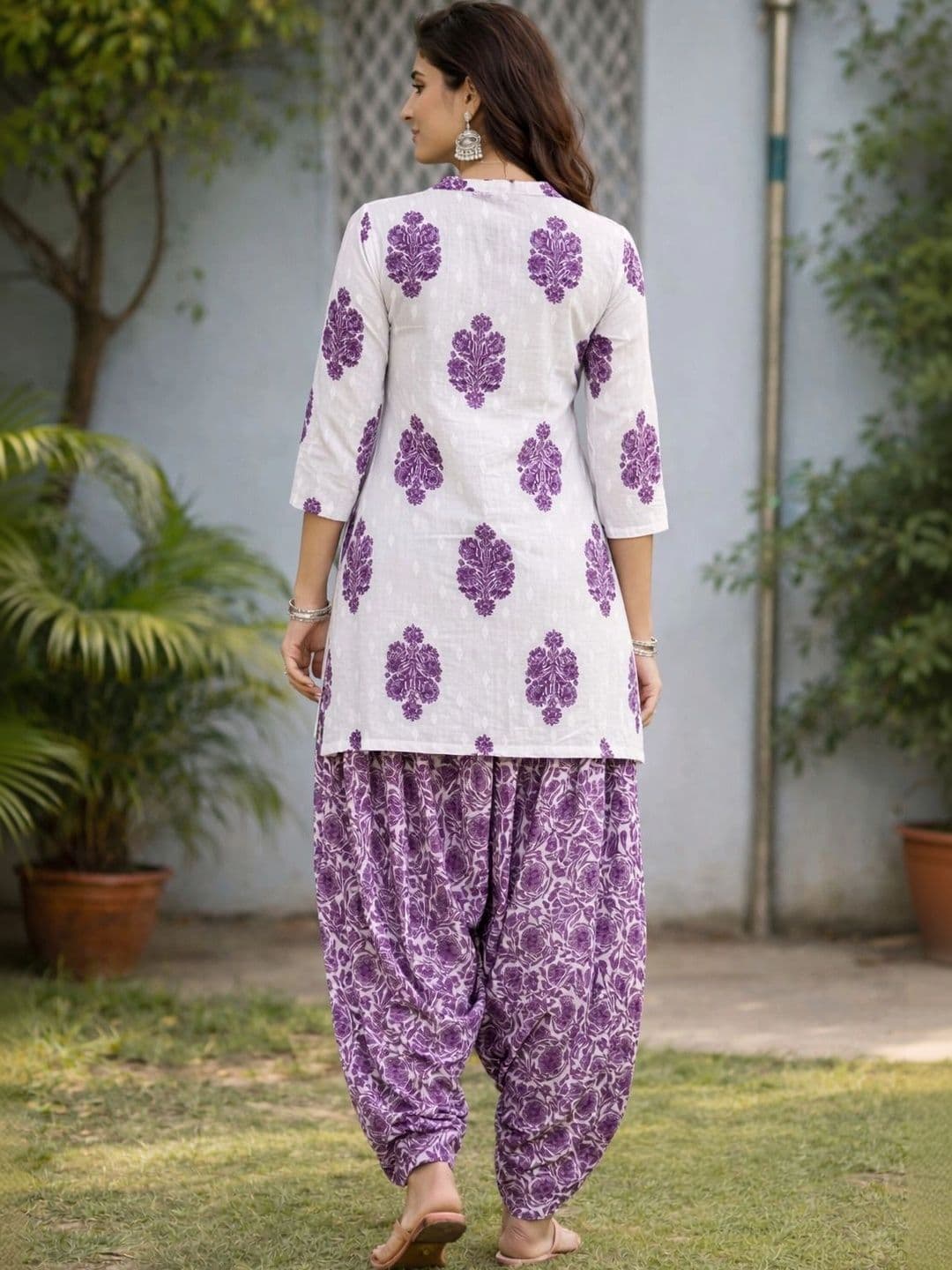 AAYUFAB Women Ethnic Motifs Printed Regular Pure Cotton Kurta with Patiala thumbnail 5