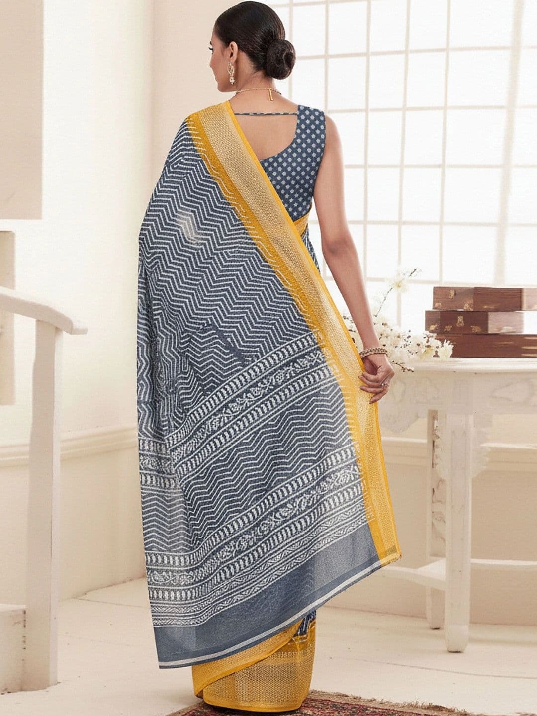 ELINA FASHION & HOME Silk Blend Designer Saree thumbnail 4