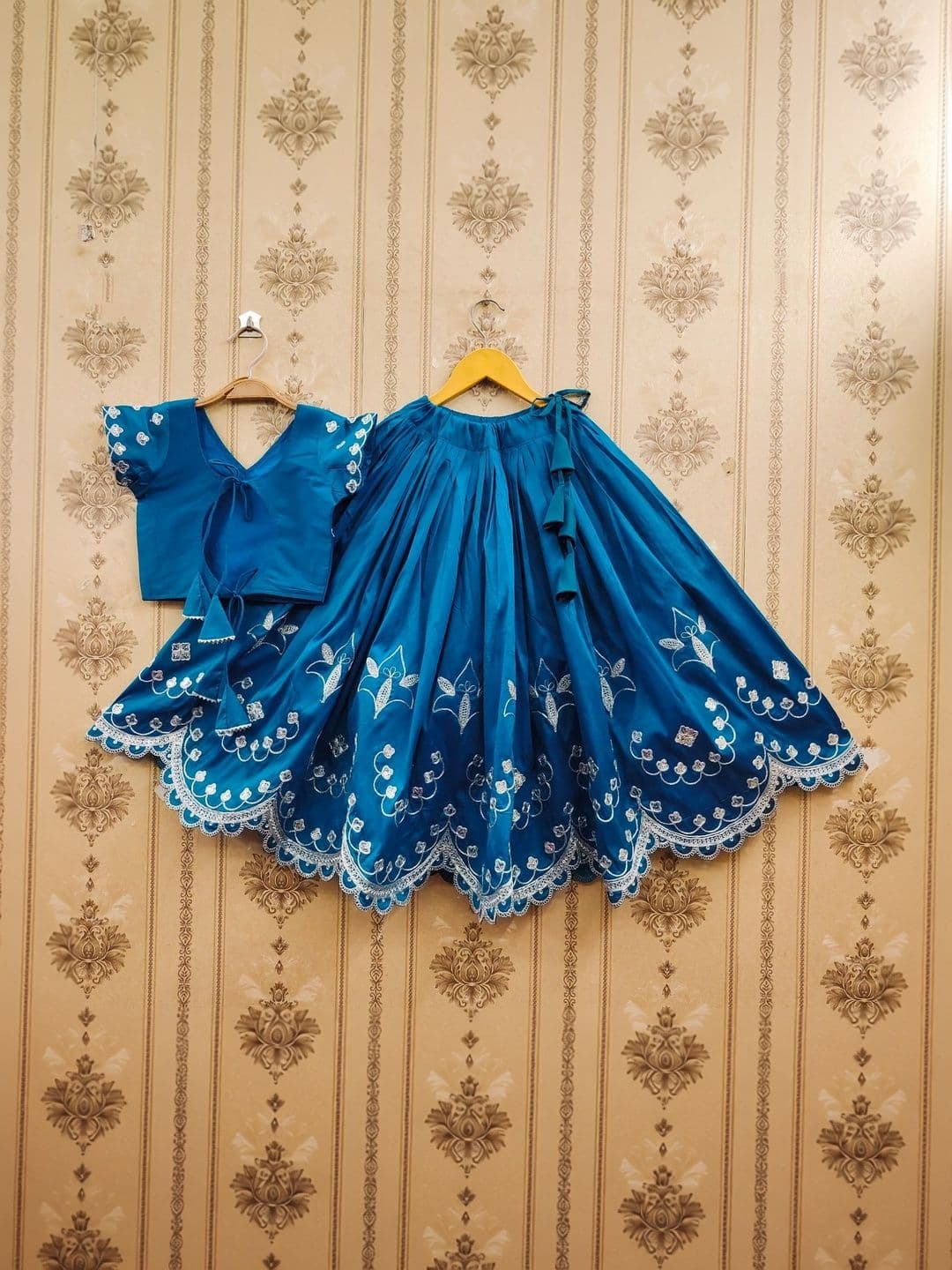 KALINI Girls Embroidered Thread Work Ready to Wear Lehenga & thumbnail 3