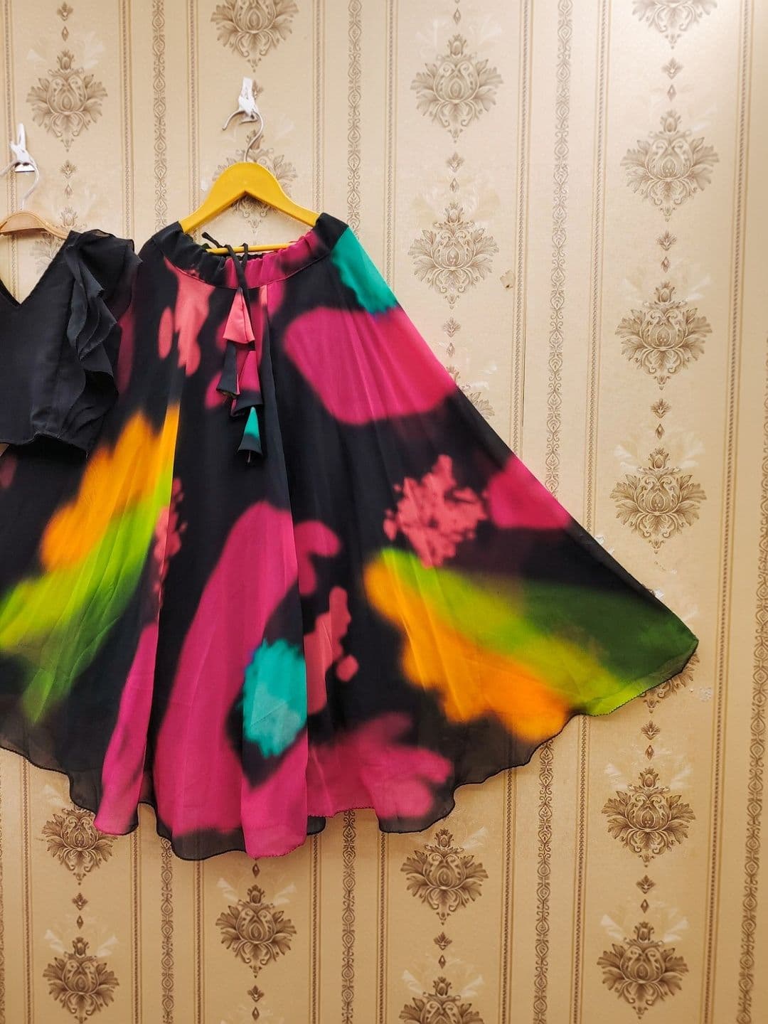 KALINI Girls Tie and Dye Ready to Wear Lehenga & thumbnail 5