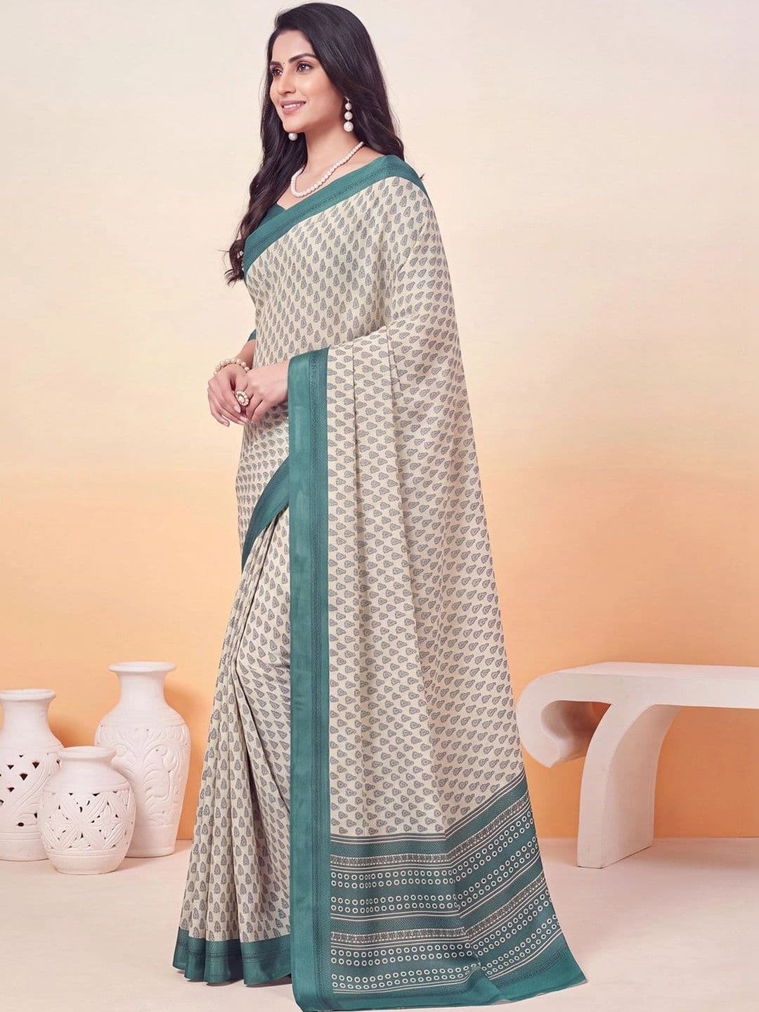 Anouk Ethnic Motifs Poly Crepe Designer Saree thumbnail 4
