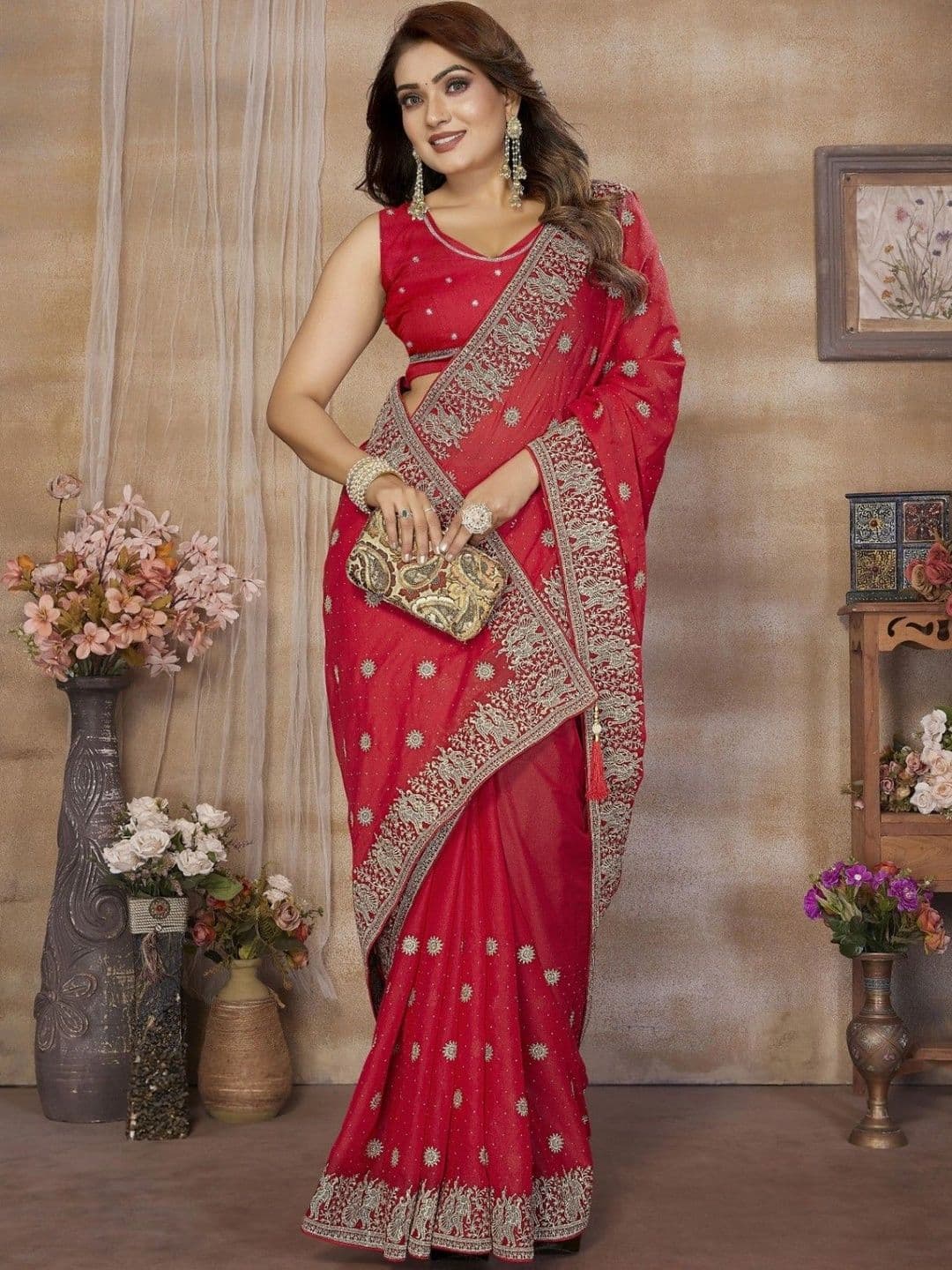 Leelavati Ethnic Motifs Embroidered Pure Georgette Saree - view 1