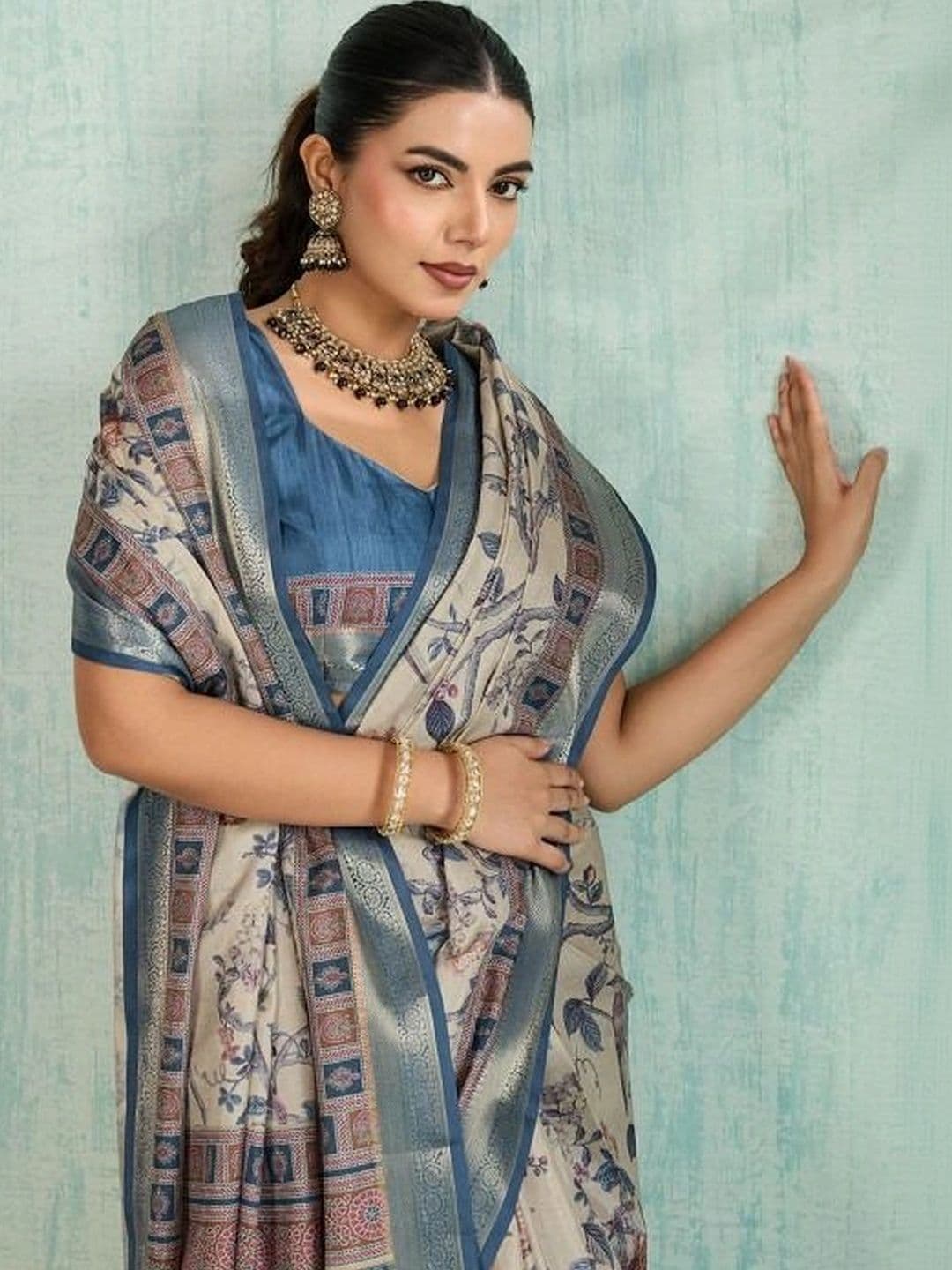 Moda Rapido Silk Blend Designer Saree thumbnail 3