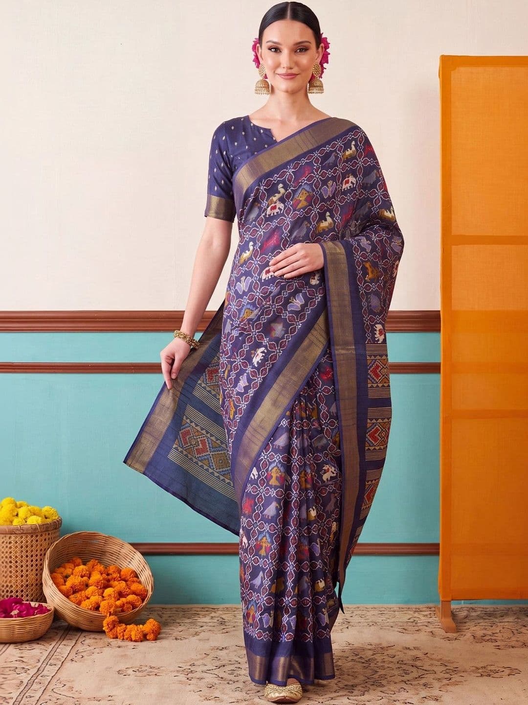 Anouk Zari Silk Blend Designer Patola Saree thumbnail 5